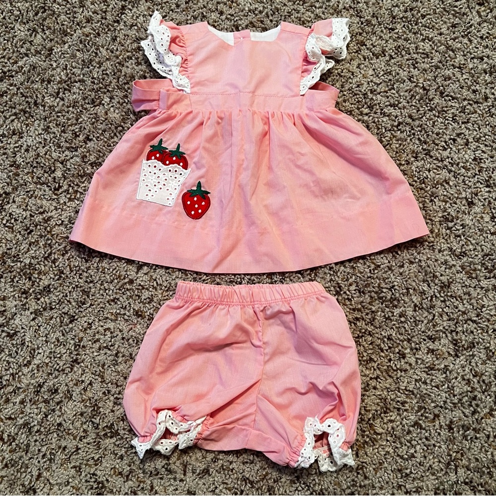 The Bubble Bee Pink and White Diaper Set with Ruffled Trim